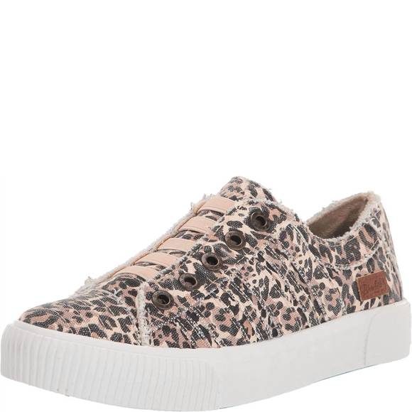BLOWFISH Shoes - NEW BLOWFISH catch sneakers in natural